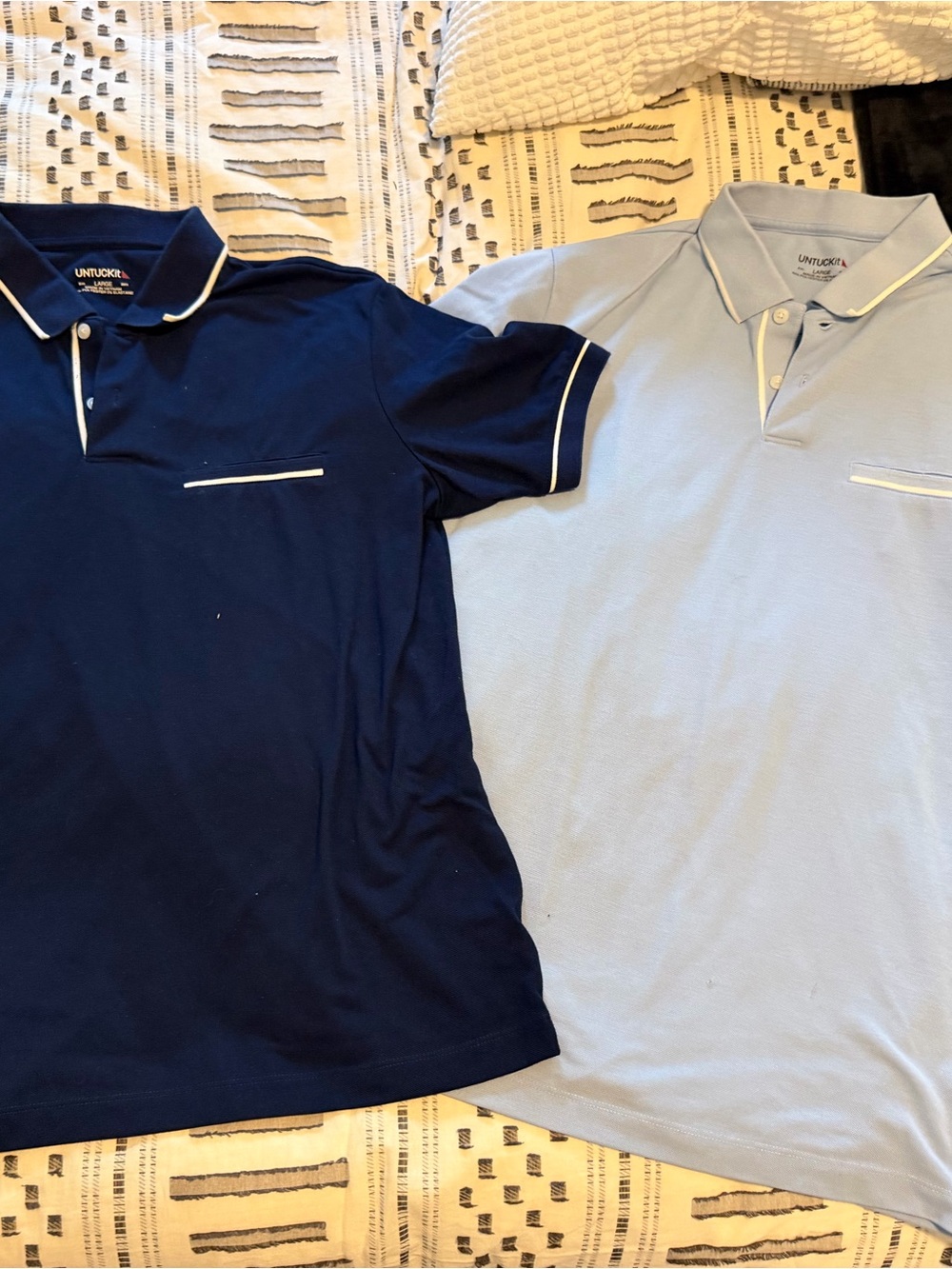 UNTUCKit Men’s Contrast-Trim Polo Shirt - Navy & Light Blue. Size large. EUC